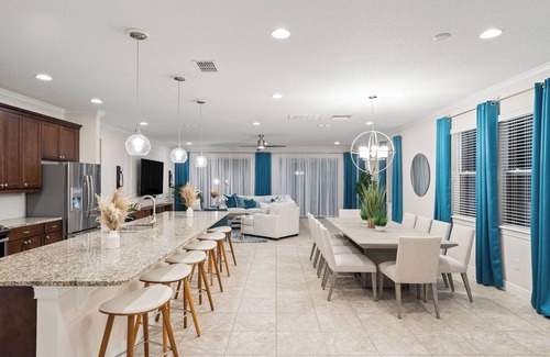 West Kissimmee Complejo | Disney Vacation Villa. Free Water park and Disney Shuttle. Themed Room.