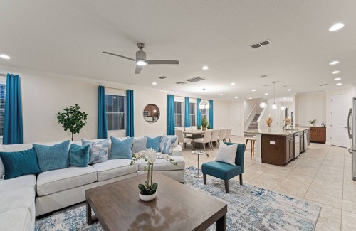 West Kissimmee Complejo | Disney Vacation Villa. Free Water park and Disney Shuttle. Themed Room.