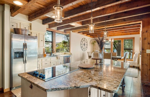 Disney Casa | Disney Wateredge Retreat-Private Beach & Dock-South Grand Lake