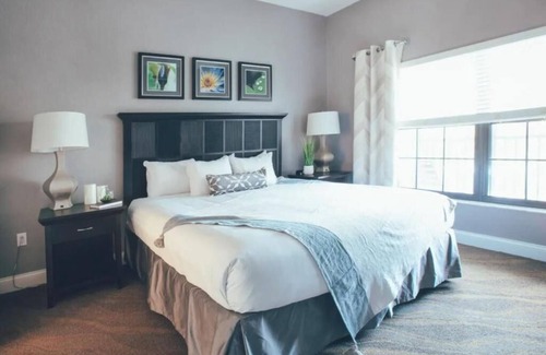 Orange Lake Complejo | Disney World! find this 2-bedroom Villa away from HOME.