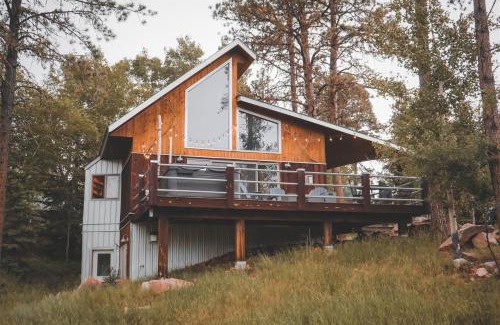 Lead Casa | Divided Sky Cabin