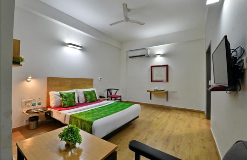 Noida Hotel | Divine Inn Couple Friendly Hotel near Sector 51 Metro Station