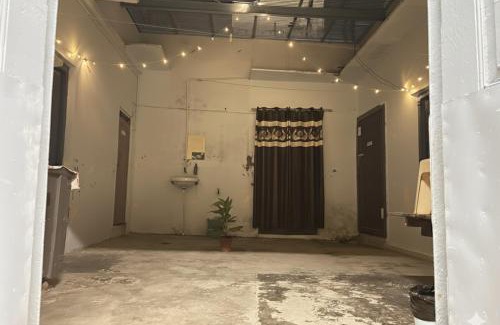 Mathura Casa | Divine Stay- Facing Krishna Janambhoomi Temple- Family Curated HomeStay - Hotel Like Amenities
