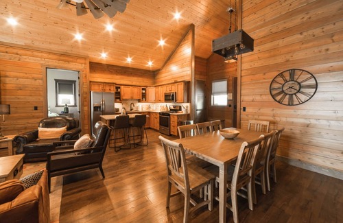 Preston Casa | DMR Cabin 1 | Two-Level | Game Room | Max Capacity 17
