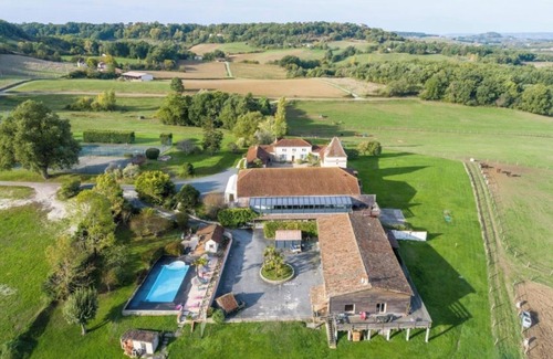 Sainte-Colombe-de-Villeneuve Cabaña | Domaine de Villot-la Colombe Gîte au Calme à la Campagne Ideal Pour Famille