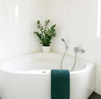Nordhorn Casa | Dock 61 - tolles Ferienhaus für bis zu 4 Personen mit Kaminofen und Sauna - Haustiere herzlich willkommen, direkt am Wasser gelegen