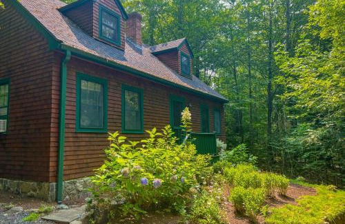 Center Harbor Casa | Dog Cove Cottage