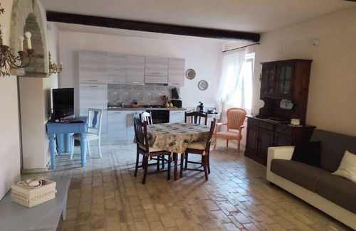 Torrevecchia Teatina Casa | Dog Friendly Apartment in Villa with Pool and Dog Area