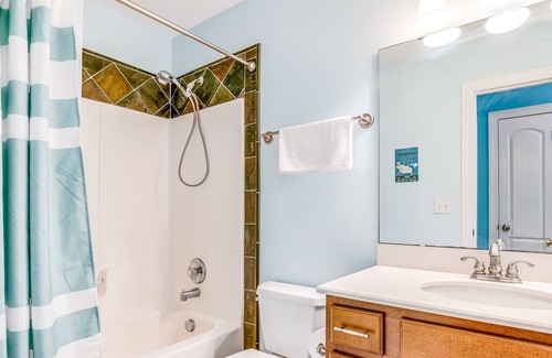 Johns Island Casa | Dog-Friendly 30-Day Rental Two-Story Home w/Free WiFi, Balcony, Washer/Dryer