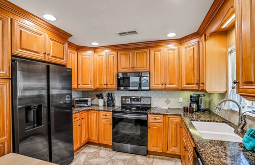 Painters Hill Casa | Dog-friendly beachfront home with beach access, decks, grill, fireplace, W/D, AC