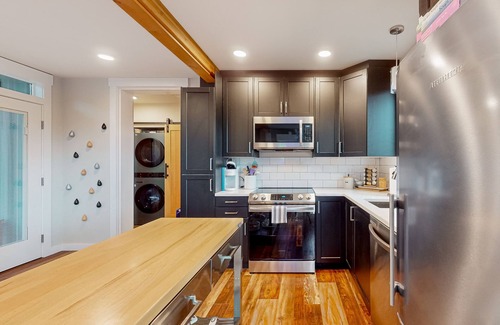 Pacific City Casa | Dog-friendly, brand-new shipping container home, steps from the beach