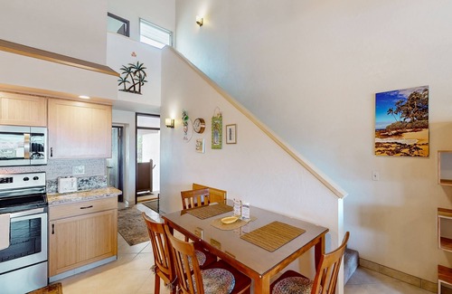 Kihei Condominio | Dog-friendly condo with furnished lanai & washer/dryer plus pool & tennis