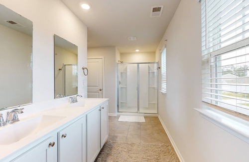 Surfside Beach Casa | Dog-friendly home with a patio, home office, washer/dryer, & central AC