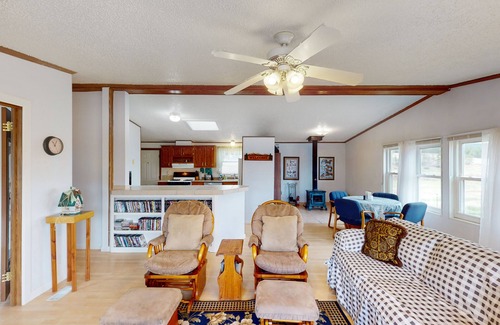 Florissant Casa | Dog-friendly home with a furnished deck, washer/dryer, & incredible views