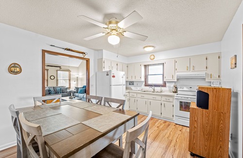 Frisco Casa | Dog-friendly home with gas grill, arcade machine, deck, & TV - close to ocean