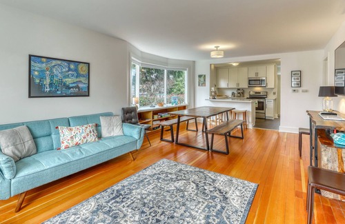 Green Lake Casa | ¡NUEVO LISTADO! Casa para perros y familias con cocina completa, WiFi, cable y Netflix.