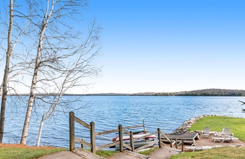 Presque Isle Cabina | Dog-friendly lakefront resort with swimming, fishing, boating, & rec room