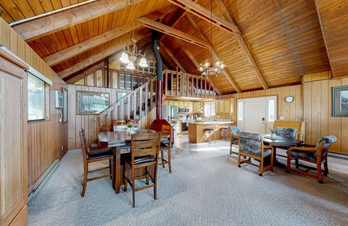 Coeur d'Alene Cabina | Dog-friendly lakefront cabin with fireplace, lake views, deck, woodstove, & W/D