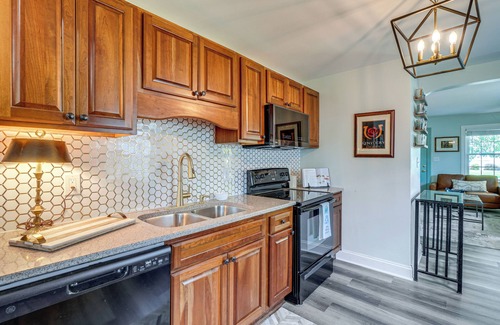 Louisville Casa | Dog-Friendly Louisville Home - 10 Mi to Downtown!