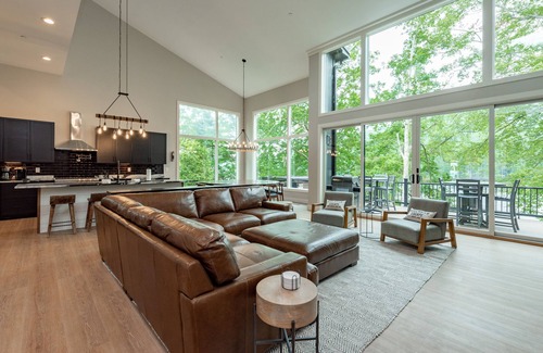McHenry Casa | Dog Friendly Retreat w/ Dock, Hot Tub & Theater