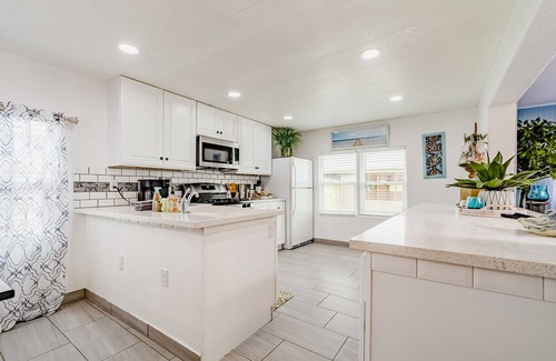 Eureka Casa | Dog-friendly, waterfront cottage with a dock, fish cleaning station, wood stove