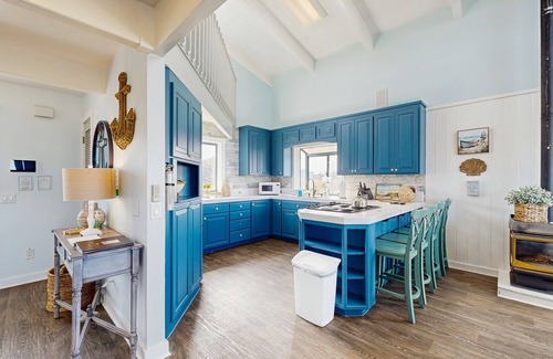 Fort Bragg Casa | Adecuado para perros, casa frente al mar con impresionantes vistas, jacuzzi privado y acceso a la playa