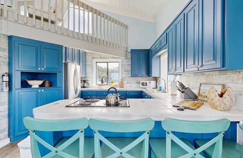 Fort Bragg Casa | Adecuado para perros, casa frente al mar con impresionantes vistas, jacuzzi privado y acceso a la playa