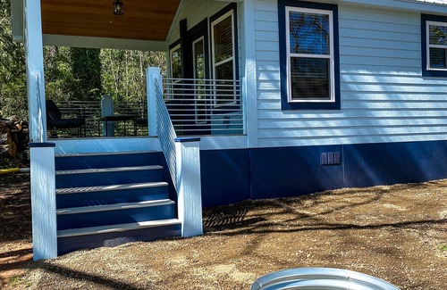 Greenville Casa | Dogwood Tiny House at the Saluda River