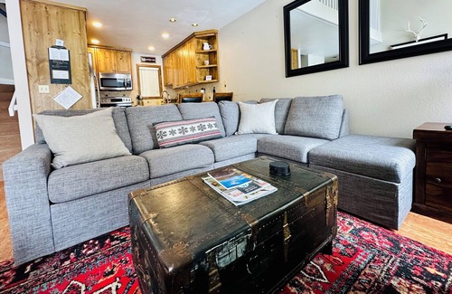 Elkhorn Village Condominio | Dollar Mountain View Condo. 2 king beds and 2 twins.