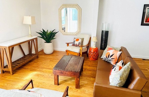 Aztec Casa | Dolly, Aztec's Adorned Abode - Downtown 3-bedroom with WiFi, privacy & charm