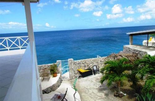 Lagun Casa | Dolphin Hearthouse