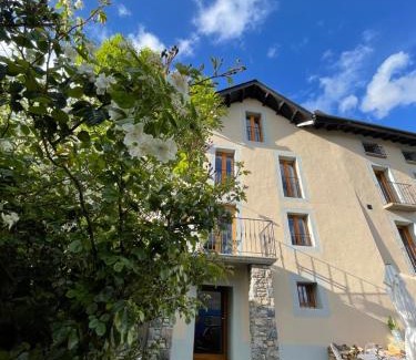 Enveitg Casa | Domaine Agricole Cotzé/Casa rural