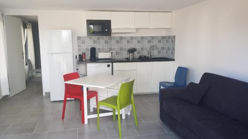 Saint-Laurent-d'Aigouze Casa | Domaine de L'Outarde Canepetiére Gîte A