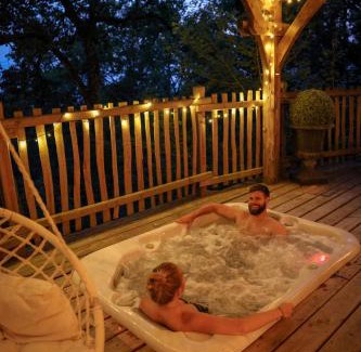 Clairac Cabina | Domaine de Pech et Lafon Cabanes avec SPA privatif dans les arbres