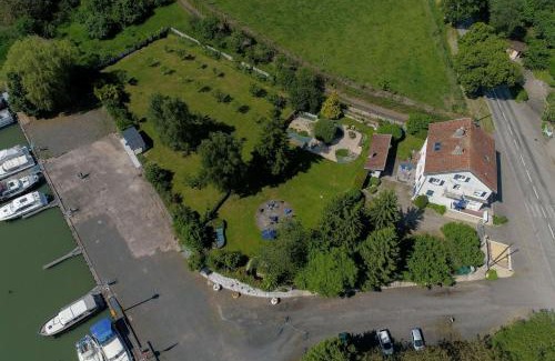 Maizieres-les-Vic Casa | Domaine du Port Sainte Marie