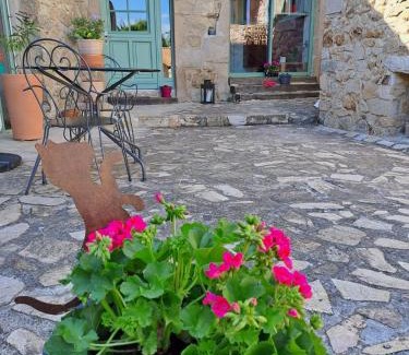 Malleval Cama Y Desayuno | Domaine Saint Claude - Gîte , Chambres d'hôtes & hébergement insolite