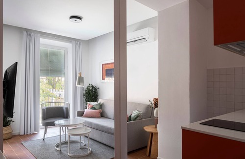 Doctor Barraquer-Grupo Renfe-Policlinico Apartamento | Don Fadrique Apartments by Olala Homes