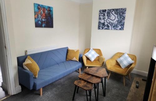 Doncaster Casa | Doncaster Serviced Accommodation - Apartments - 3 Bed House-Close To A1 & M18 - Contractors - Business Travellers - Families