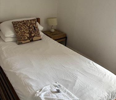 Truro Casa | Donnington Guesthouse