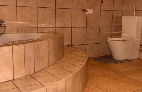 Ngwathe Cama Y Desayuno | Donsveertjie Gasteplaas & Venue