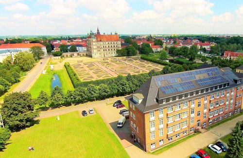 Guestrow Casa | Doppelzimmer Economy - Hotel am Schlosspark +