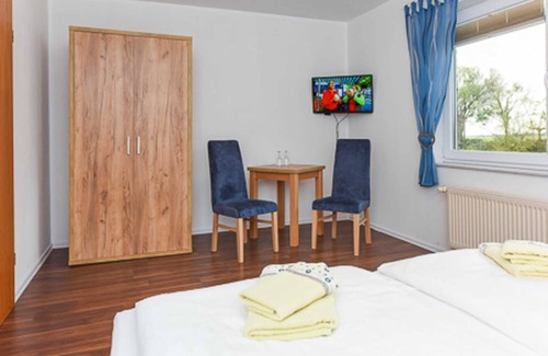 Altharlingersiel Casa | Doppelzimmer H - Huus An't Deep in Altharlingersiel
