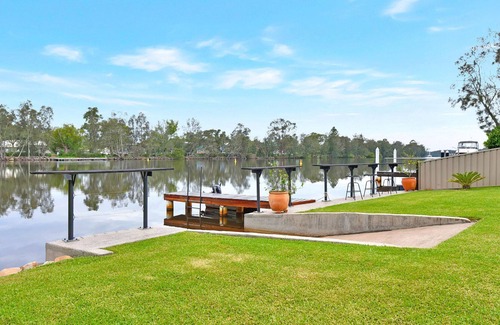 Dora Creek Casa | Dora Creek absolute waterfront