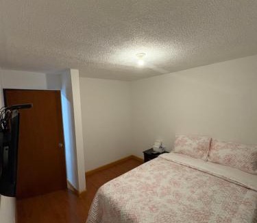 Engativa Casa | Dorado Inn - Cerca al Aeropuerto - Habitación 301