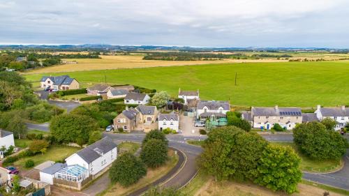 Newton by the Sea Casa | Doray House - North East Escapes