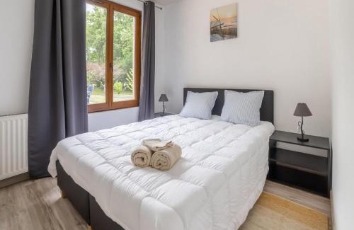 Villeneuve-sur-Lot Casa | Dordogne Poolside Escape