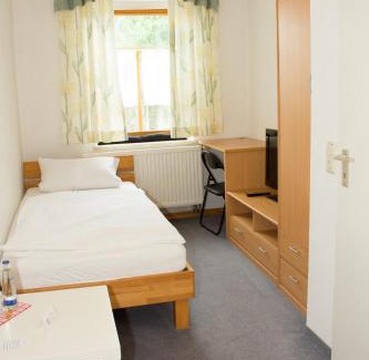 Landensberg Hotel | Dorfschänke Kreuz
