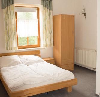Landensberg Hotel | Dorfschänke Kreuz