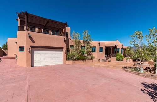 Santa Fe Casa | Dorthia Garden Retreat & Views