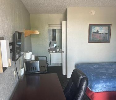 Amarillo Apartamento | Double Bed Hotel Room 116